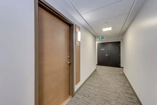 320 Plains RD E #303, Burlington, ON L7T 0C1