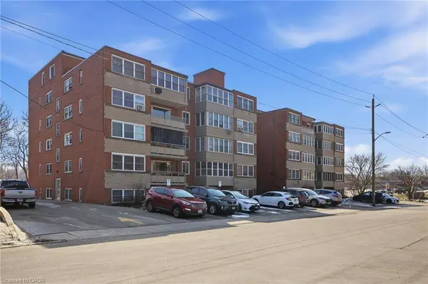 9 Grant Boulevard #106, Dundas, ON L9H 4L5