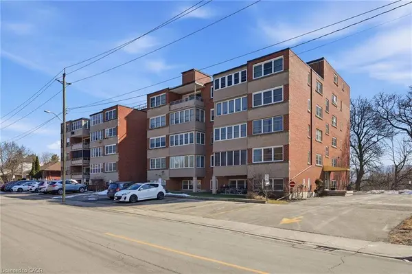 9 Grant Boulevard #106, Dundas, ON L9H 4L5