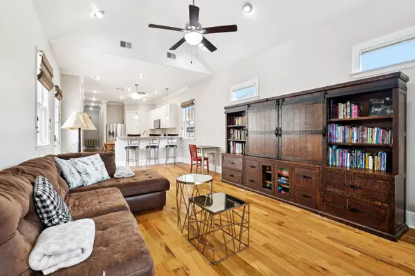 New Orleans, LA 70115-6221,4117 S Robertson St