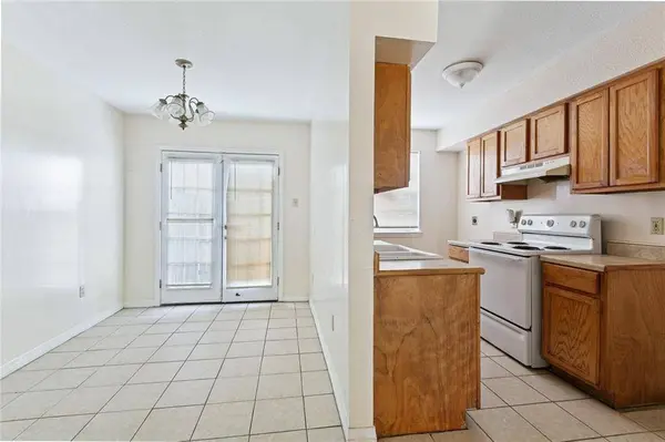 6660 HARBOURVIEW DR, New Orleans, LA 70126