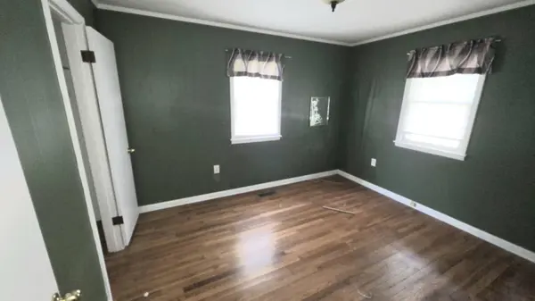 204 LICK CREEK RD, Linden, TN 37096
