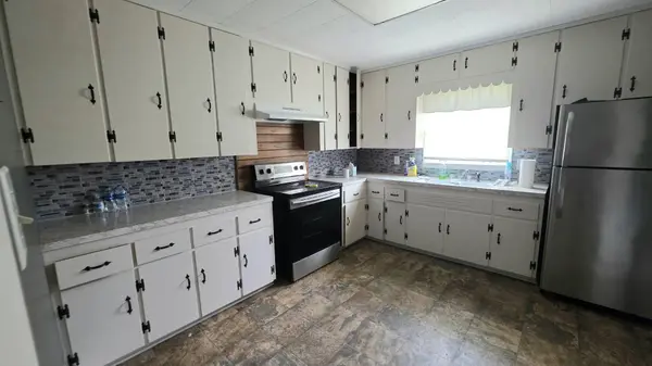 204 Lick Creek Rd, Linden, TN 37096