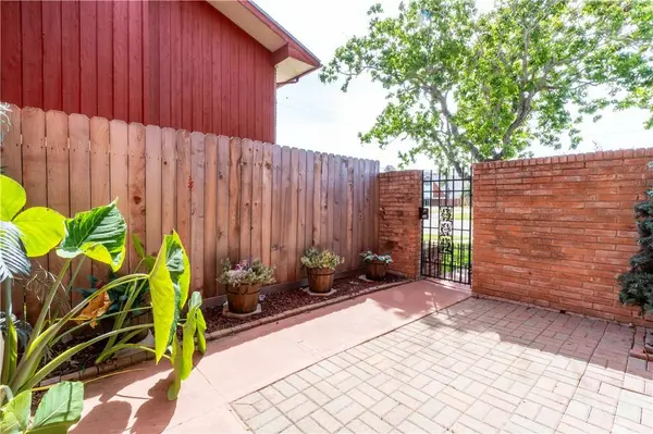 6232 Weber, Corpus Christi, TX 78413