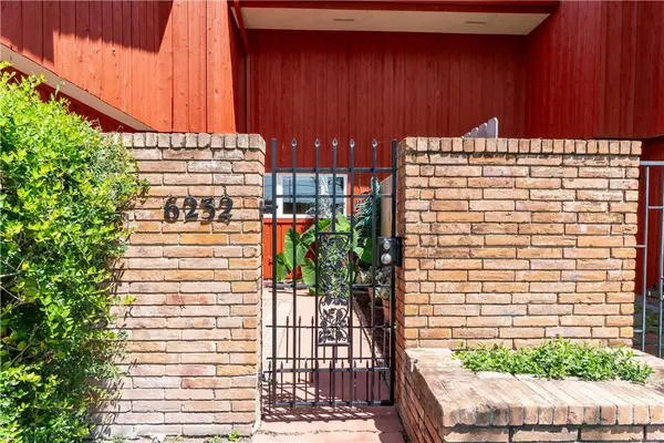 6232 Weber, Corpus Christi, TX 78413