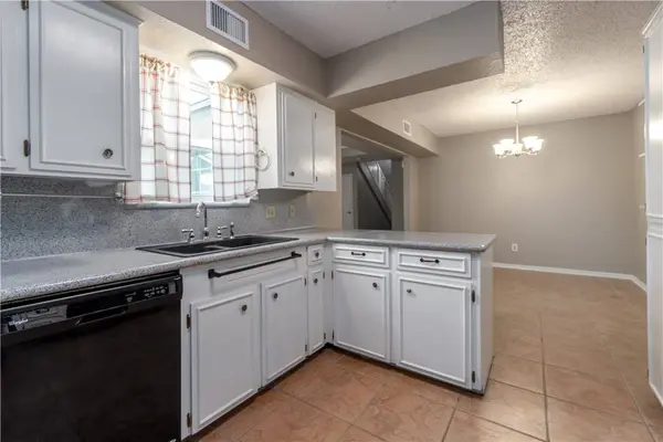 4002 Oak Forest DR #G, Corpus Christi, TX 78413
