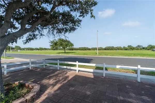 801 Saint Columban PL, Corpus Christi, TX 78418