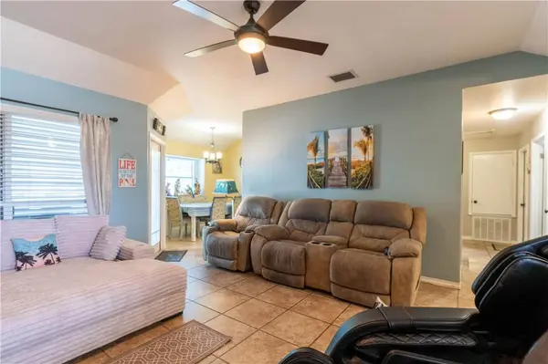 15225 Barataria DR, Corpus Christi, TX 78418