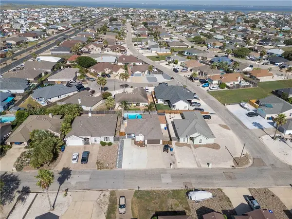 15225 Barataria DR, Corpus Christi, TX 78418