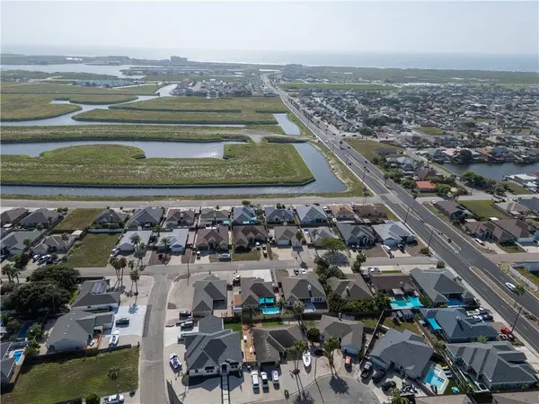 15225 Barataria DR, Corpus Christi, TX 78418