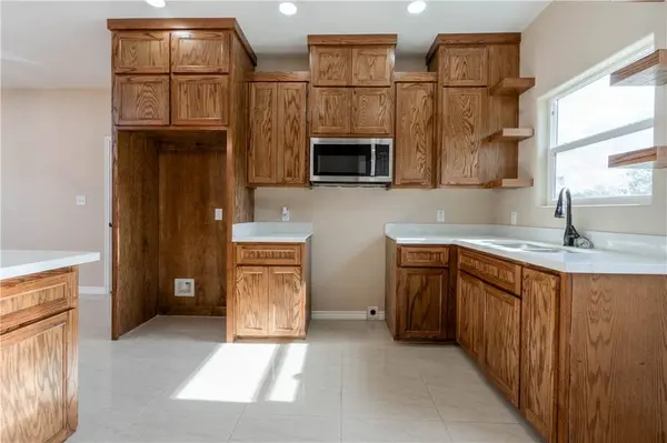 1100 Lucero ST, Alice, TX 78332