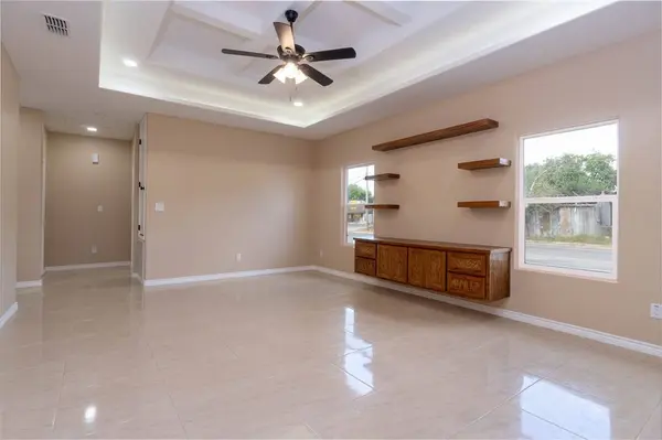 1100 Lucero ST, Alice, TX 78332