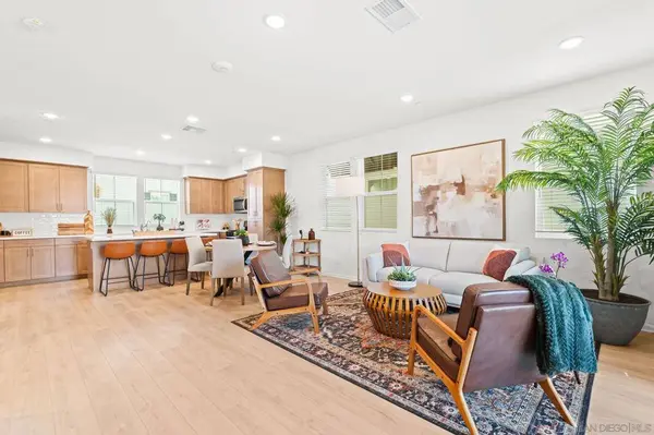 414 Carina Gln, Escondido, CA 92025