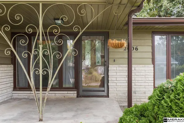 2006 Pleasantview Lane, Bellevue, NE 68005