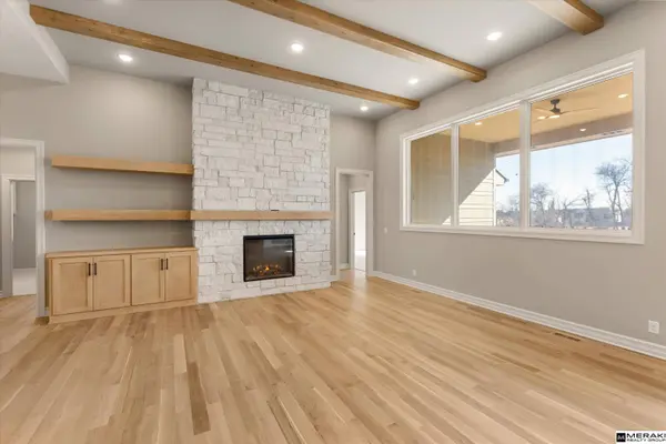 21102 Sherman DR, Elkhorn, NE 68022