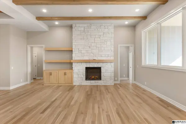21102 Sherman DR, Elkhorn, NE 68022