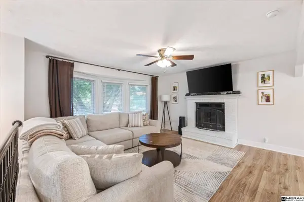 5420 N 128 ST, Omaha, NE 68164