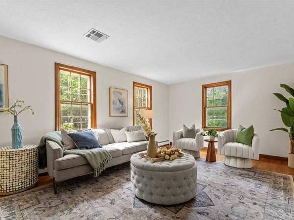 769 Edgell Rd, Framingham, MA 01701