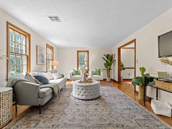 769 Edgell Rd, Framingham, MA 01701