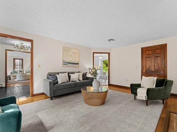 769 Edgell Rd, Framingham, MA 01701