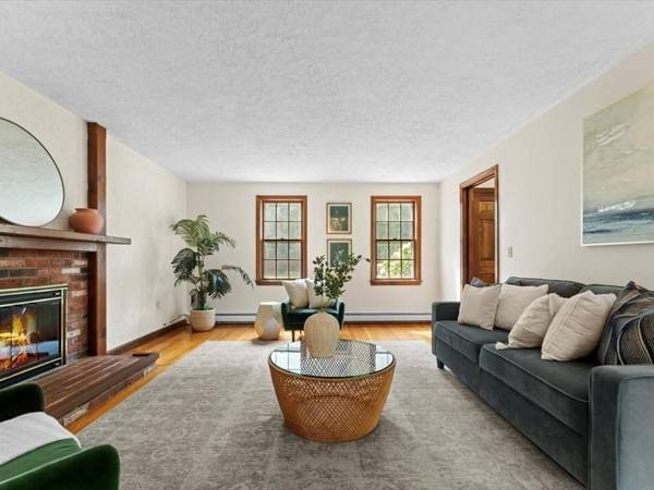 769 Edgell Rd, Framingham, MA 01701