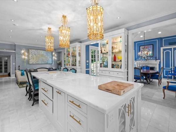 142 Crafts Road, Brookline, MA 02467