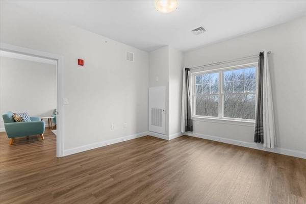 3312 Briarwood Vlg #3312, Clinton, MA 01510