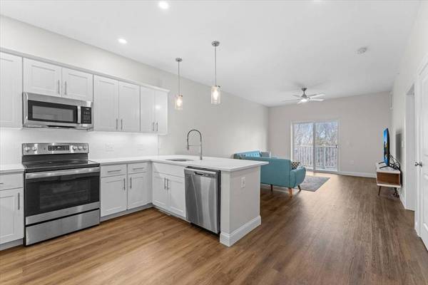 3312 Briarwood Vlg #3312, Clinton, MA 01510