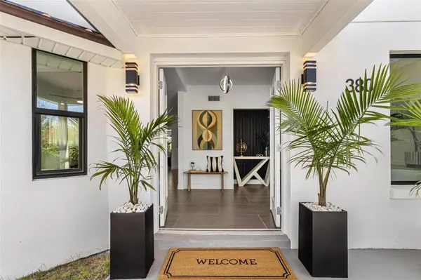 380 COLONY POINT RD S, St Petersburg, FL 33705