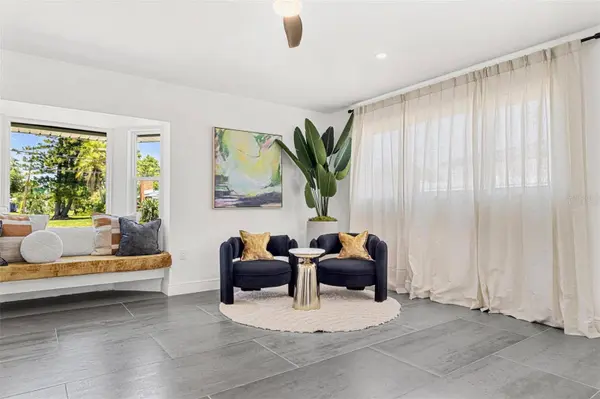 380 COLONY POINT RD S, St Petersburg, FL 33705