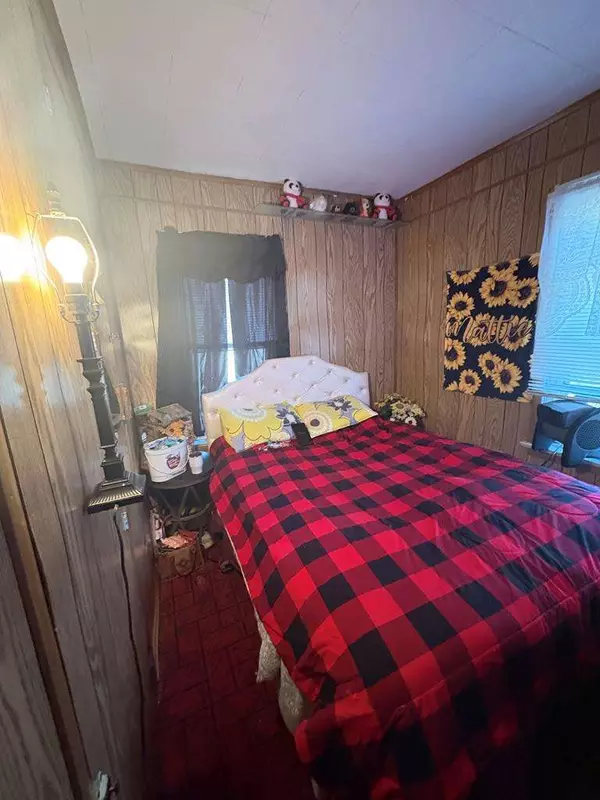 121 Grove Street, Bluefield, VA 24605