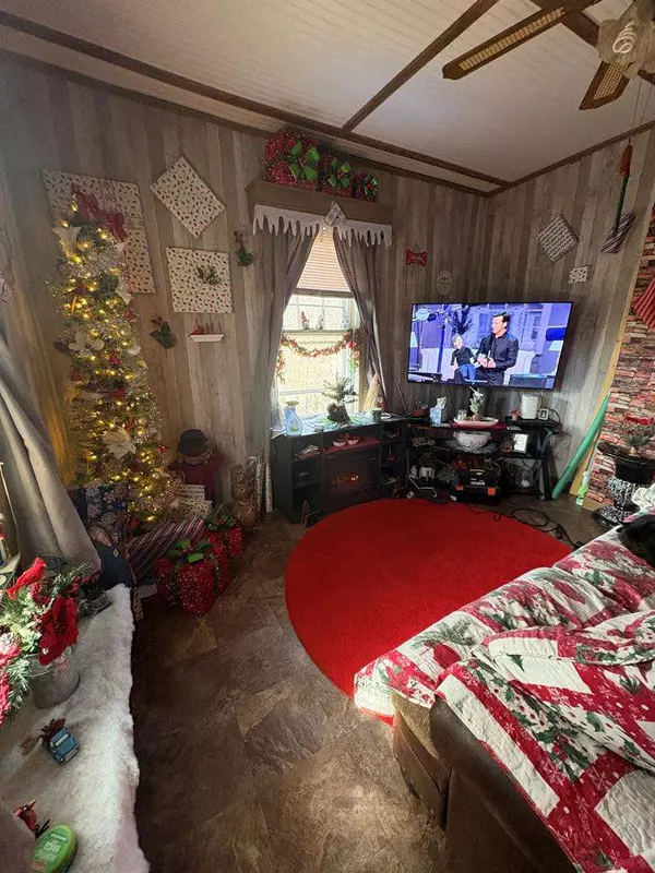 121 Grove Street, Bluefield, VA 24605