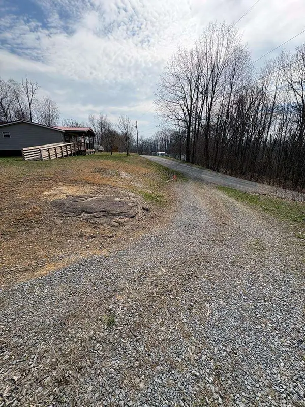 1729 Horton Ridge Road, Swords Creek, VA 24649