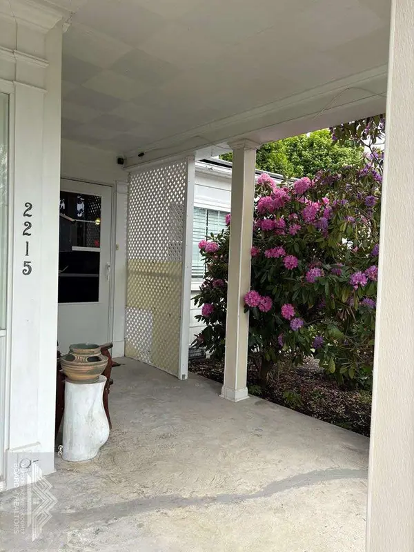 2215 Walton Avenue, Bluefield, WV 24701