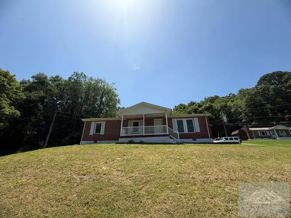 163 Reindeer Place, Princeton, WV 24739