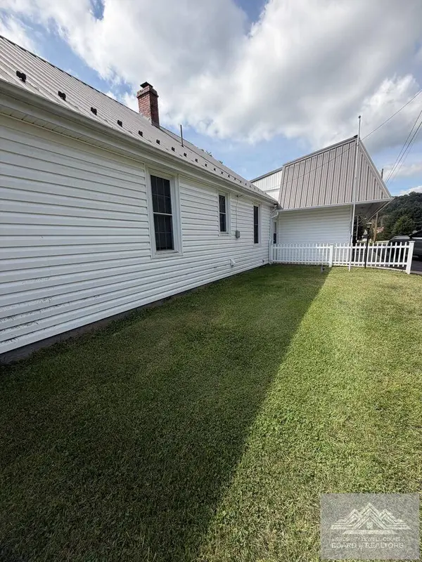 105 N 20th Street, Wytheville, WV 24832