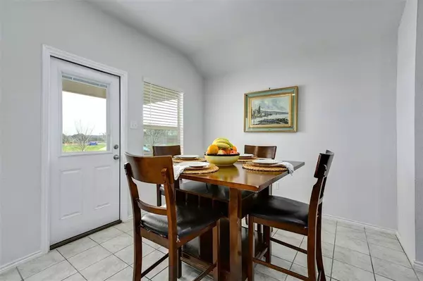 1045 Taggart TRL, Jarrell, TX 76537