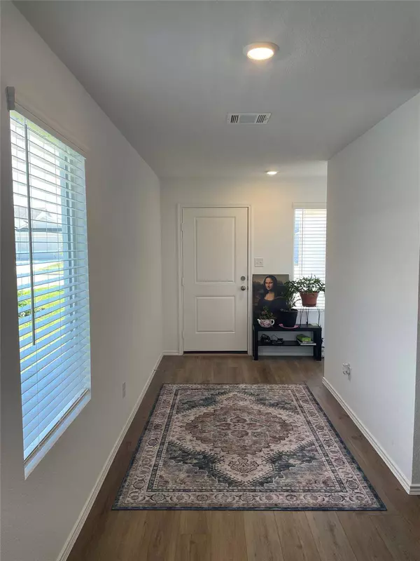 580 Rancho Del Cielo LOOP, Jarrell, TX 76537