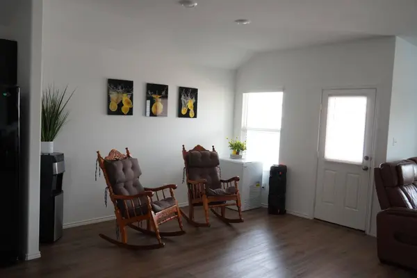 231 Milliner LOOP, Hutto, TX 78634