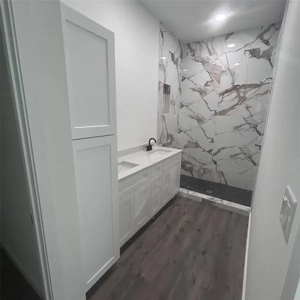 138 Blushing DR, Cedar Creek, TX 78612