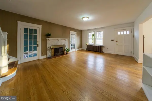 4302 SHERIDAN ST, University Park, MD 20782