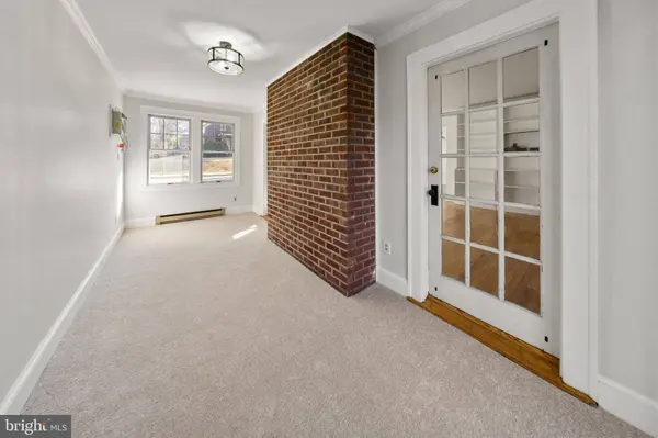 4302 SHERIDAN ST, University Park, MD 20782
