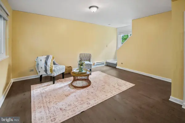 30 RIDGE RD #B, Greenbelt, MD 20770