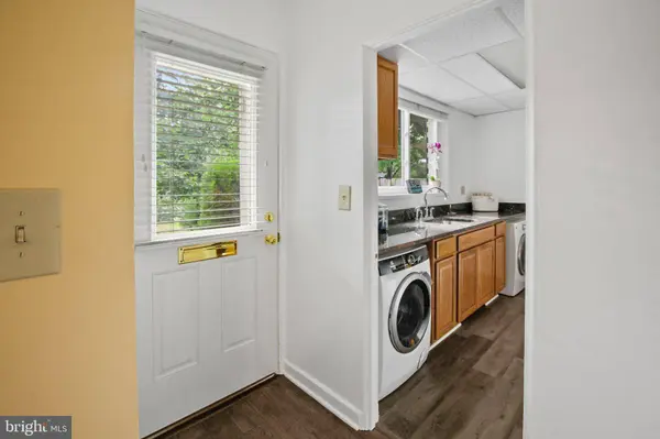 30 RIDGE RD #B, Greenbelt, MD 20770