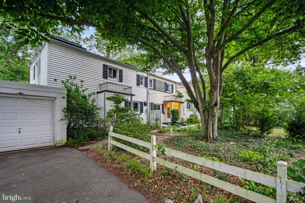 30 RIDGE RD #B, Greenbelt, MD 20770