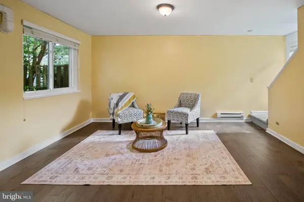 30 RIDGE RD #B, Greenbelt, MD 20770