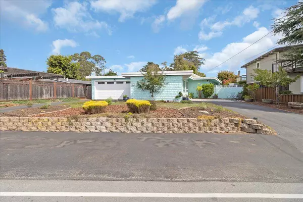 511 Cliff DR, Aptos, CA 95003