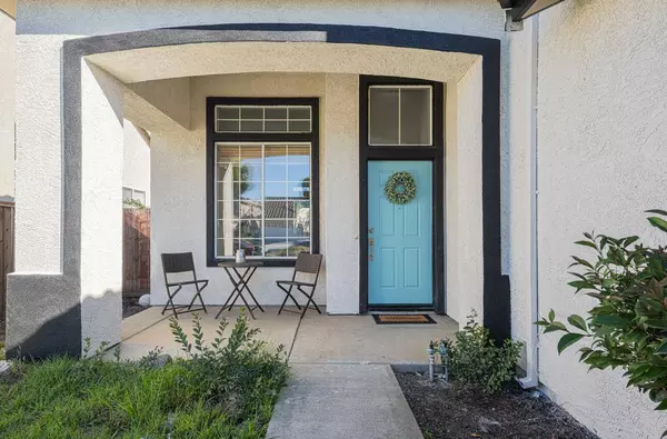 327 Rhine CT, Salinas, CA 93906