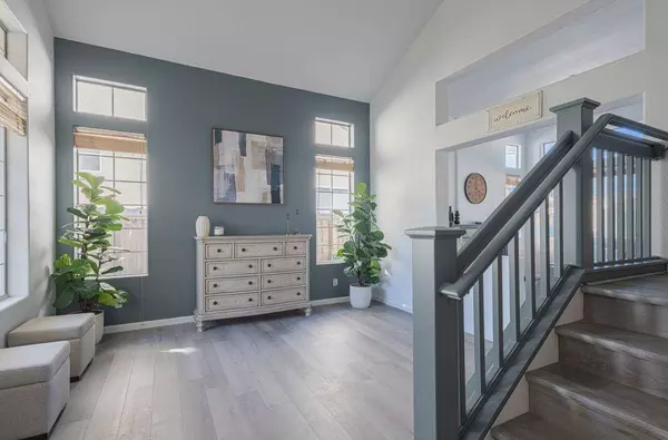 327 Rhine CT, Salinas, CA 93906