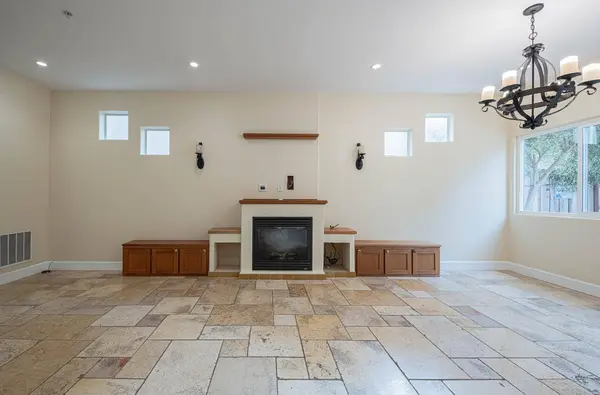 18050 Stonehaven, Salinas, CA 93908